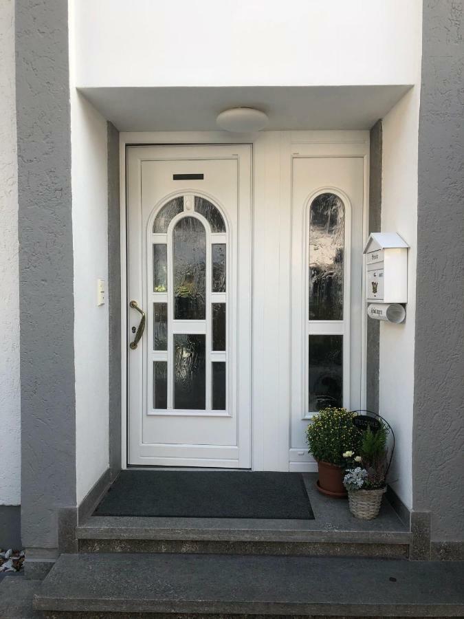 Ferienwohnung Messewohnung Muenchen Ost Forstern エクステリア 写真