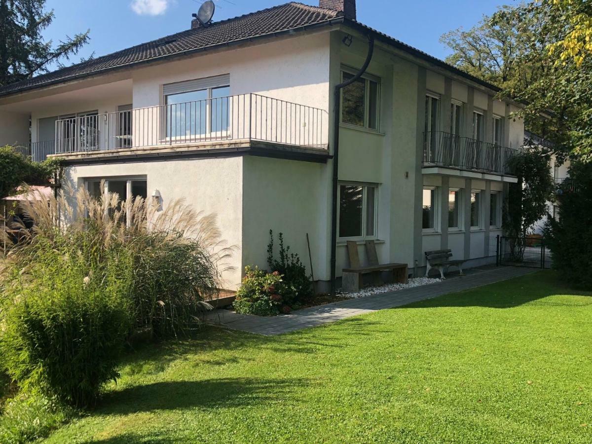 Ferienwohnung Messewohnung Muenchen Ost Forstern エクステリア 写真